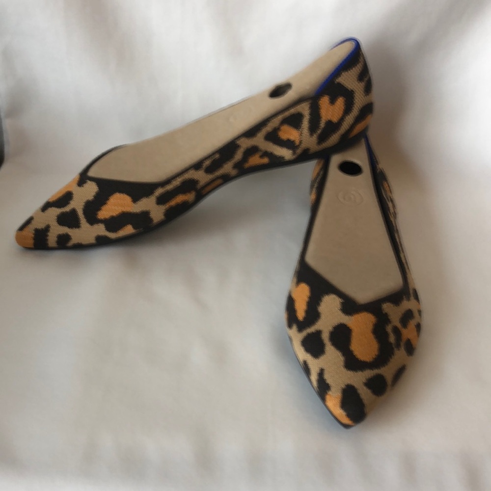 Women’s size 9 The Point flats